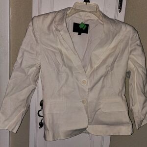 Women's Banana Republic White Dress Jacket. Very Nice Condition. Needs Ironing.